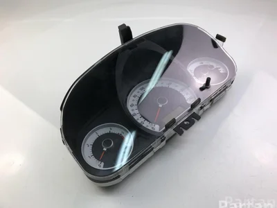 Kia 94003-1H270 / 940031H270 CEE'D Hatchback (ED) 2008 Tableau de bord - Image 1