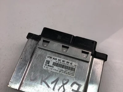 Volkswagen 04E907309AE; 0261S10530 / 04E907309AE, 0261S10530 GOLF VII (5G1, BQ1, BE1, BE2) 2015 Unité de contrôle moteur - Image 1