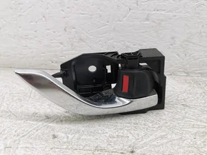 Mazda T8314 3 (BM) 2018 Poignée de porte Right Front