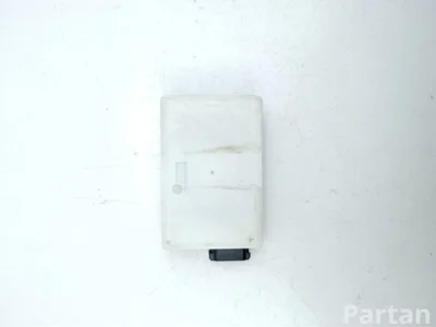 Mercedes-Benz A0009050110, A00009024104, A0009051300 SL (R231) 2013 Unité de contrôle pour la surveillance des angles morts - Image 1