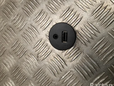 Iveco 5802012270 DAILY VI komercinis 2024 Įvesties įrenginys AUX USB - Nuotrauka 1