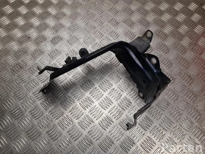 Audi 4M0 821 137 B, 4M0 821 131 C / 4M0821137B, 4M0821131C Q7 (4M) 2019 Bracket for wing Left - Image 1