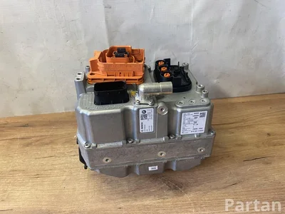 BMW 5A37299 ; 043750802W / 5A37299, 043750802W 5 (G30) 2021 Inverter w/converter - Image 1