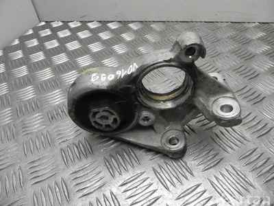 Peugeot 61090780 3008 2016 Support moteur - Image 1