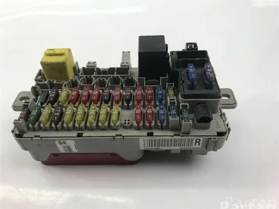 Rover YQE102480 75 (RJ) 2005 Unités de contrôle - Image 1