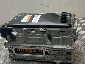 Toyota G9200-47242 / G920047242 C-HR (_X1_) 2019 Onduleur avec convertisseur