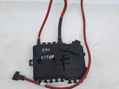 Mercedes-Benz A2055402850 C-CLASS (W205) 2015 Boîte à fusibles - Image 1