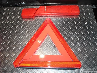 Volvo 27R0307067 XC60 2010 Interruptor de señal de emergencia - Imagen 1