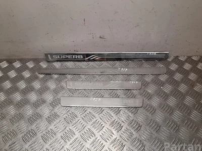 Škoda 3V0853558F, 3V0853814F, 3V0853813F, 3V0853557F SUPERB III Estate (3V5) 2018 Bordure de seuil de porte complect - Image 1