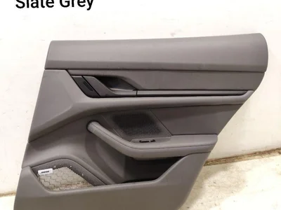 Porsche 9J1.864.604 / 9J1864604 Taycan 4S 2022 Panneau de garniture de porte - Image 1