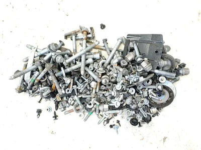 Dodge CHARGER 2017 Boulon complect - Image 1