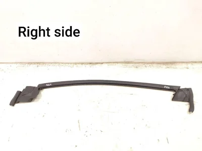 Maserati MC 20 Cielo 2023 Joint d'étanchéité de porte Right Front - Image 1