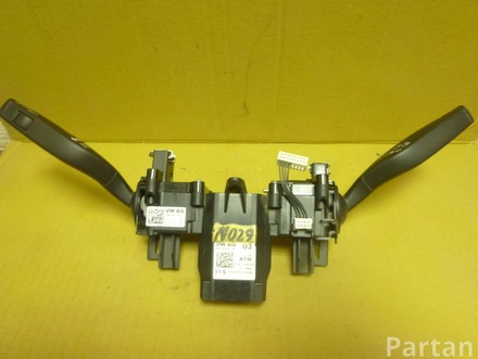 AUDI 8X0 953 502, 8X0 953 501 B / 8X0953502, 8X0953501B A1 (8X1, 8XK) 2011 Steering column multi-switch