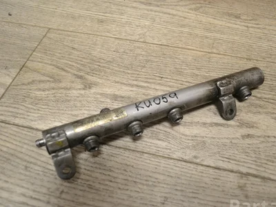 Mercedes-Benz A6420703395 E-CLASS (W212) 2011 Tube de distribution de carburant - Image 1