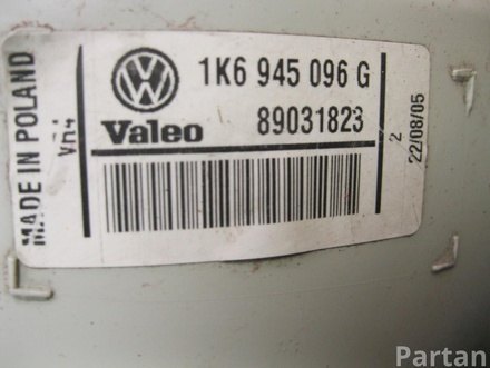 VW 1K6 945 096 G / 1K6945096G GOLF V (1K1) 2005 Taillight