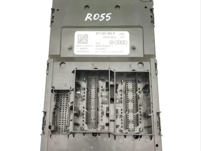 Porsche 971907063P Taycan 4S 2022 Unité de commande de carrosserie BCM FEM SAM BSI - Image 1