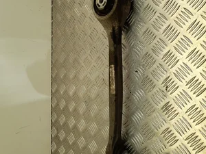 Tesla 6007998-00-C / 600799800C MODEL S 2014 Devant  levier inférieur incurvé