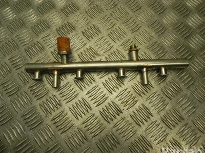 Audi 06H 133 317 C / 06H133317C Q5 (8R) 2013 Distribution de carburant / rail - Image 1