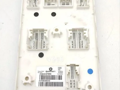 Maserati 68226670AA QUATTROPORTE VI 2014 Unité de commande de carrosserie BCM FEM SAM BSI - Image 1