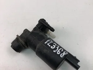 Volvo 90047 V40 Estate (VW) 2003 Pompe lave-glace