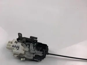 Volvo 31301425 V40 Hatchback 2017 Serrure de porte Left Front