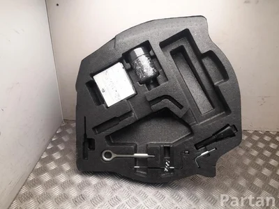 Maserati 670031774 GHIBLI (M157) 2015 Tool box - Image 1