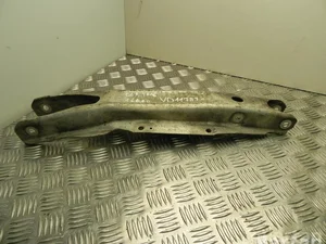 Mercedes-Benz A 246 352 0202 / A2463520202 GLA-CLASS (X156) 2016 Support