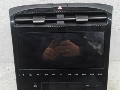 Hyundai 97250N7300 Tucson (NX4) 2022 Contrôle automatique de la climatisation - Image 1