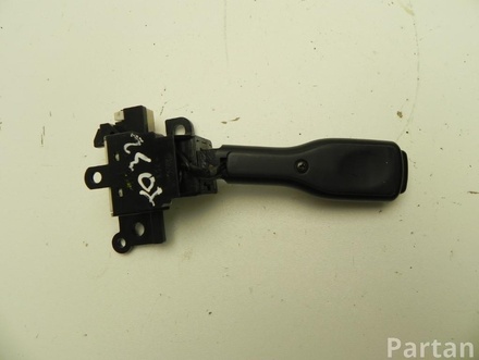 TOYOTA 18A174 COROLLA Verso (ZER_, ZZE12_, R1_) 2007 Switch for cruise control system