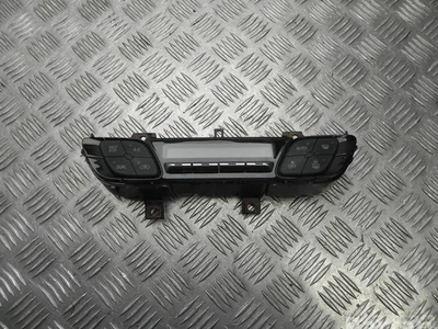 Toyota 55900-F4111 / 55900F4111 C-HR (_X1_) 2019 Contrôle automatique de la climatisation - Image 1