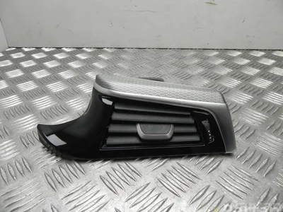 BMW 9330858 5 (G30) 2019 Évent - Image 1