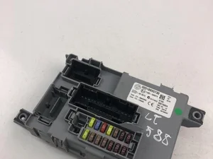 Fiat 00518895730 500 (312_) 2009 Boîte à fusibles