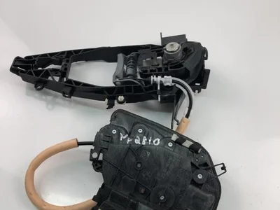 BMW 7477693 5 (G30) 2020 Door Lock Left Front - Image 1