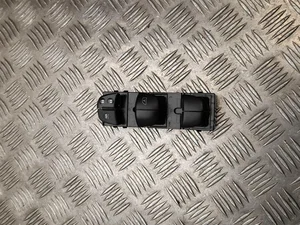 Nissan 211222SN1 JUKE (F16) 2022 Bouton de lève-vitre