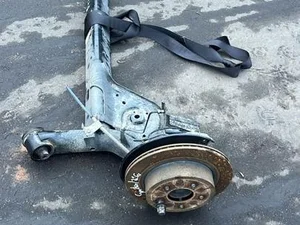 Nissan 555015SH0C LEAF (ZE1) 2024 poutre d'essieu arrière