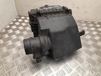 Jaguar GX63-9H736-AA, GX63-5L232-AB / GX639H736AA, GX635L232AB F-PACE (X761) 2017 Air Filter Housing - Image 1