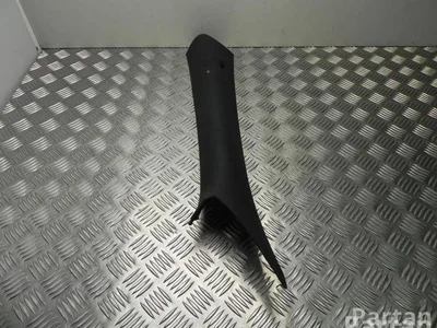 Mercedes-Benz A 117 690 03 25 / A1176900325 CLA Coupe (C117) 2014 Tapisserie voiture right side - Image 1