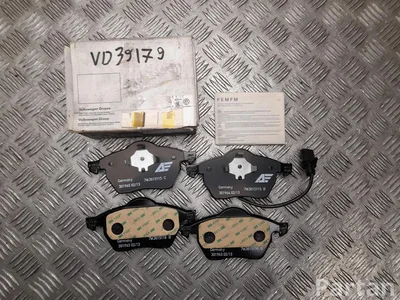 Volkswagen 7M3 698 151 / 7M3698151 SHARAN (7M8, 7M9, 7M6) 1995 Тормозные колодки - Изображение 1