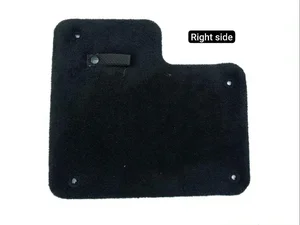 Maserati 082172000 GRAN TURISMO 2011 Poszycie bagażnika z prawej