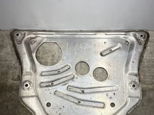 BMW 6853815 X5 (F15, F85) 2014 Cache de protection sous moteur