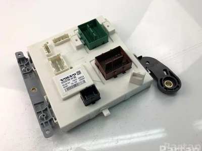 Volvo 32233798AE V90 II 2018 Fuse Box - Image 1