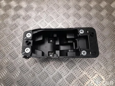 Volkswagen 571 864 453 A / 571864453A Tayron 2025 Carrier, capping - Image 1