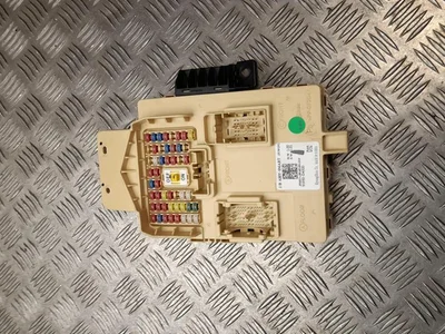 Kia 91950-D4320 / 91950D4320 OPTIMA Sportswagon 2017 Boîte à fusibles - Image 1