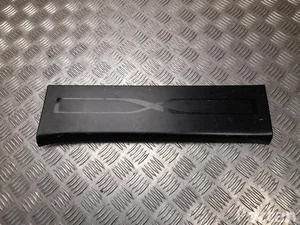 Tesla 1053189-88-E / 105318988E MODEL X 2016 Wewnętrzny próg drzwiowy z lewej