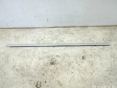 Mercedes-Benz A2947200800 EQE SUV (X294) 2024 Un autre détail de finition - Image 1