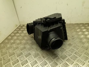 Land Rover M8D2-9H709-AA / M8D29H709AA Range Rover Evoque II L551 2023 Boîtier de filtre à air