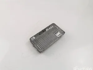 Toyota 89661-0U120 / 896610U120 YARIS (_P13_) 2013 Unidad de control del motor