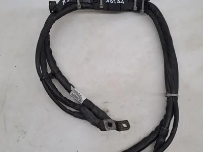 Mercedes-Benz A2054402336 C-CLASS (W205) 2015 Fils du compartiment moteur - Image 1