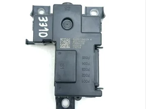 Mercedes-Benz A2975400441 EQS SUV (X296) 2023 Saugiklių dėžė