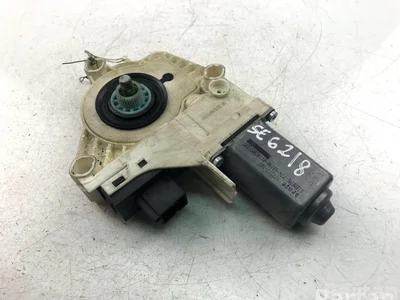 Audi 4F0959801D A6 (4F2, C6) 2009 Window lifter motor - Image 1